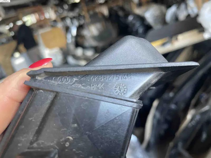 ручка відкриття багажника з камерою заднього виду в зборі