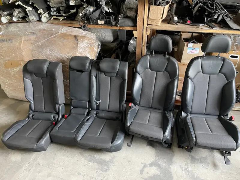 салон q5 80a механічний