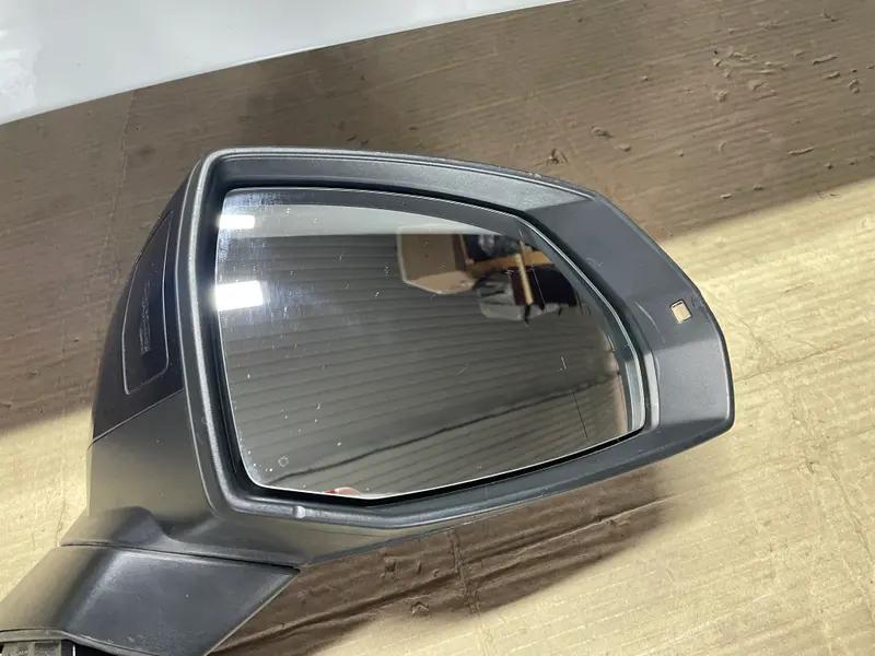 дзеркало праве 13 pin +камера q7 4m