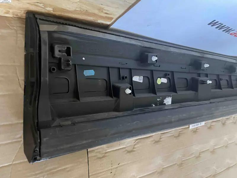 накладка на дверку перід  q7 4m