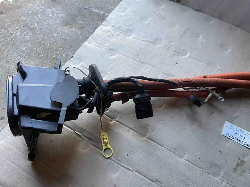 зарядний пристрій кабель роз'єм etron