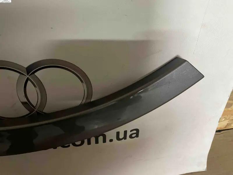 накладка крила права зад lm7w