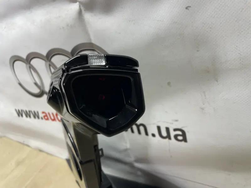 дзеркало ліве камера e-tron