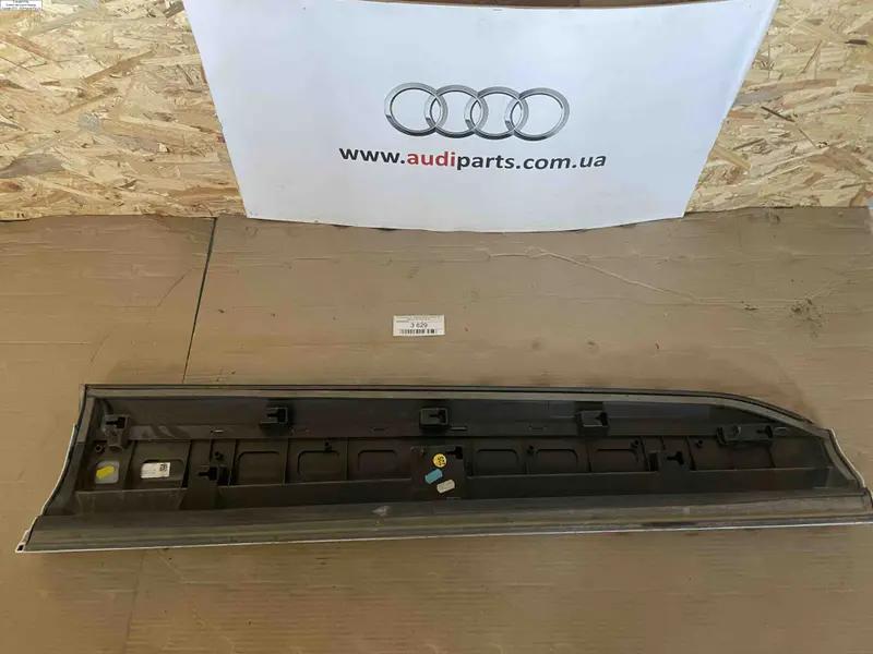накладка на дверку перід  q7 4m