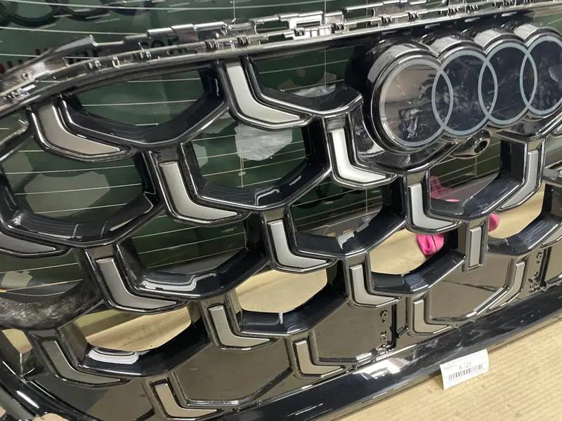 решітка радіатора q7 4mq