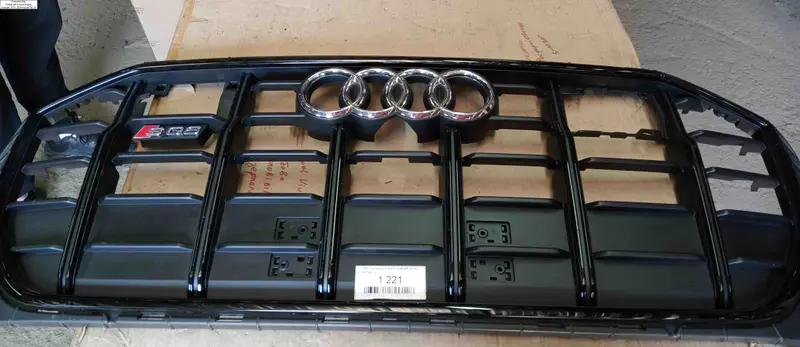 решітка радіатора audi sq8
