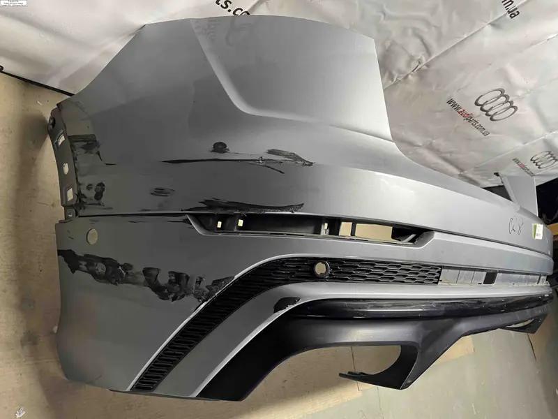 бампер задній sq8