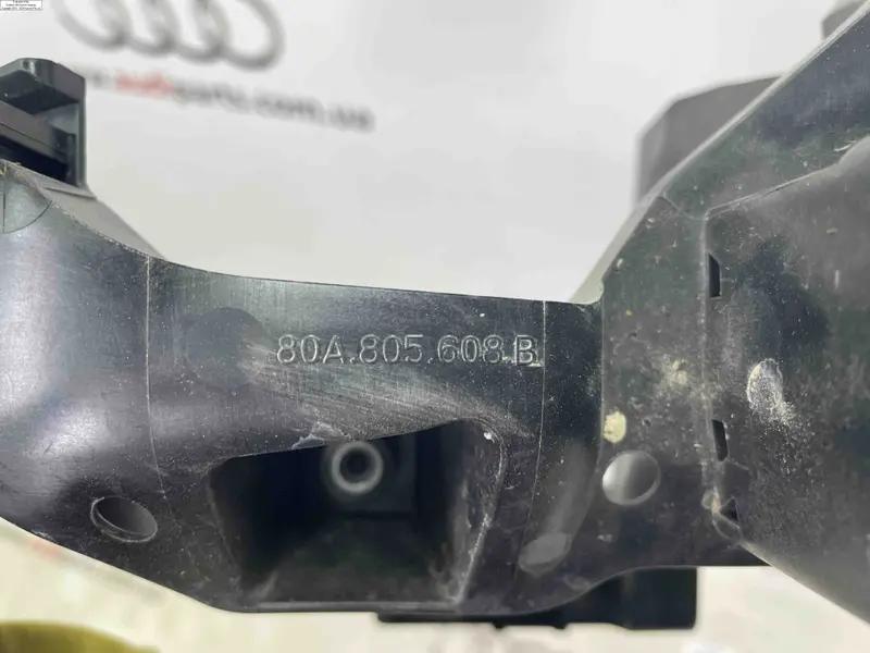 кронштейн фари q5 80a