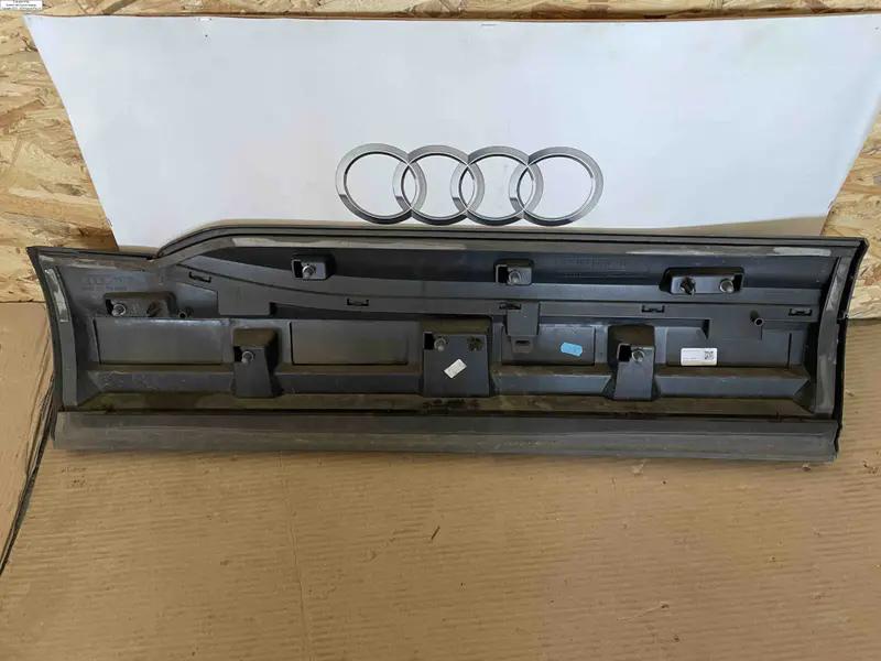 накладка на дверку лівий зад  q7 4m s-line