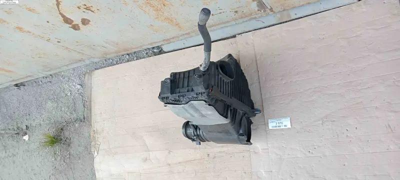 корпус повітряного  фільтра q7 4l