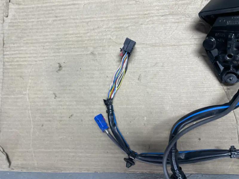 дзеркало праве 13 pin +камера q7 4m