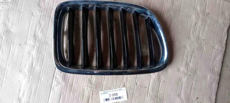 решітка радіатора права bmw