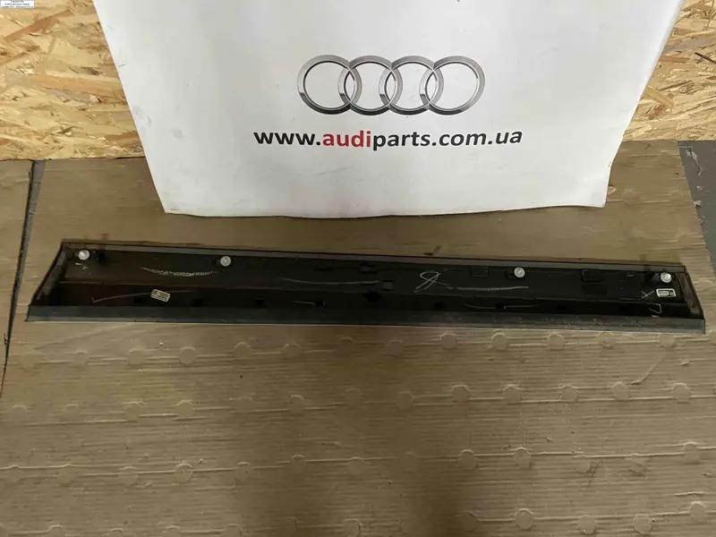 накладка дверей передня ліва q5 80a s-line