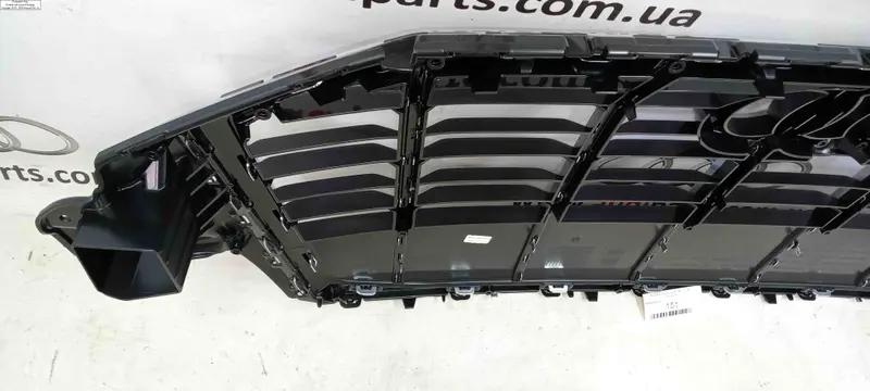 решітка радіатора q7 4m рест