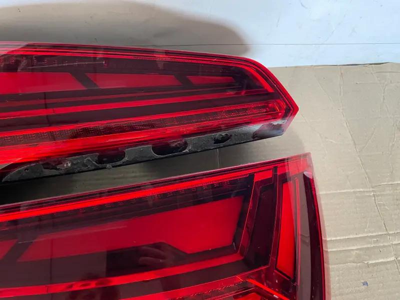 комплект задніх ліхтарів  ляди q5 80a європа (бігаючі)