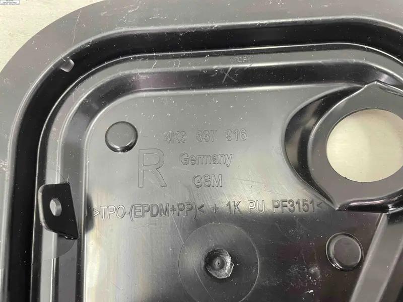 заглушка дверки правої передньої а7 4к8