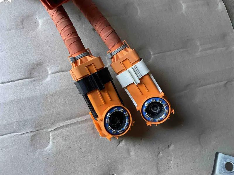 зарядний пристрій кабель роз'єм etron