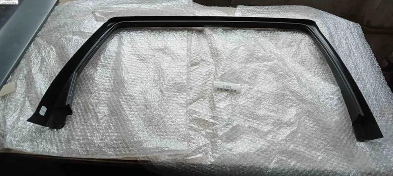 внутрішня рамка дверки правої задньої