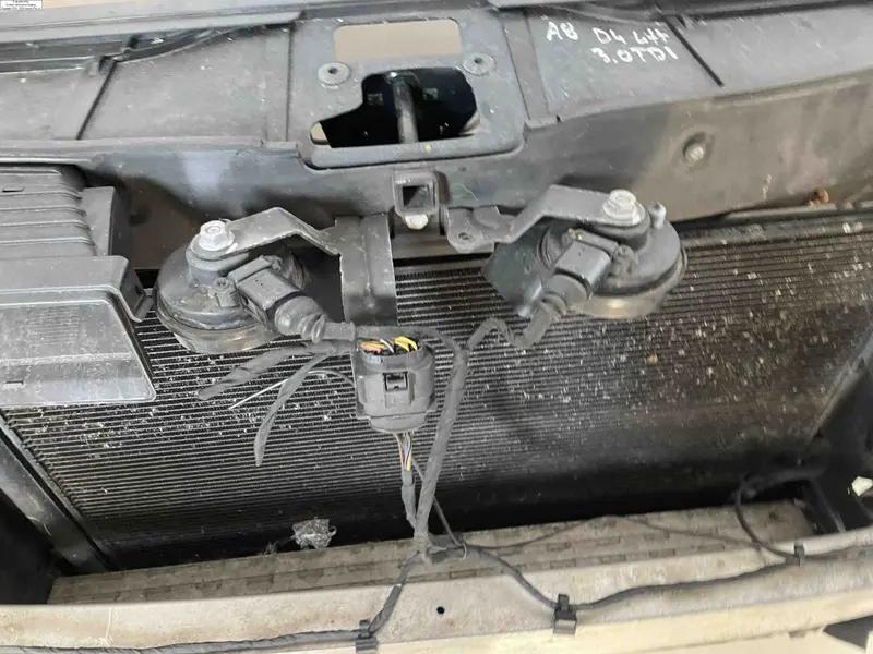 установочна панель в зборі  a8 d4
