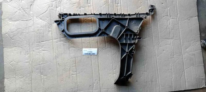 кронштейн бампера правий q7 4l