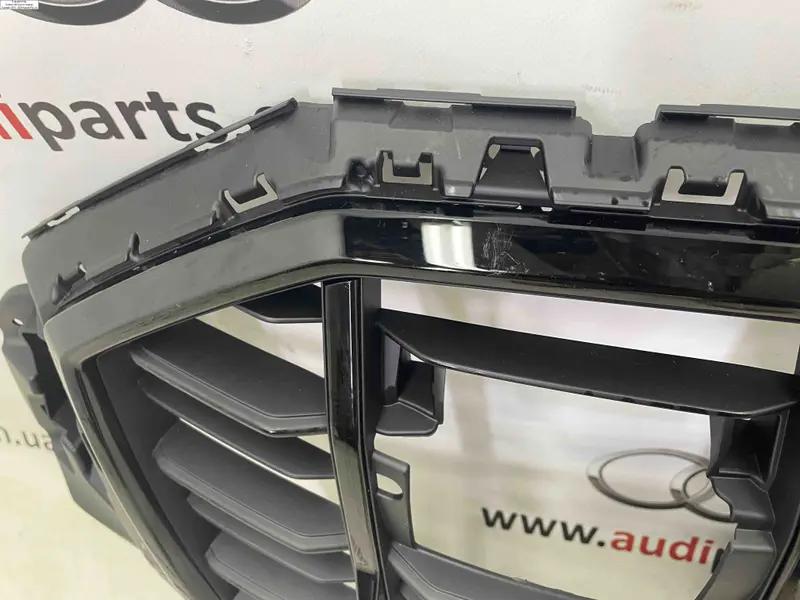 решітка радіатора q7 4m рест