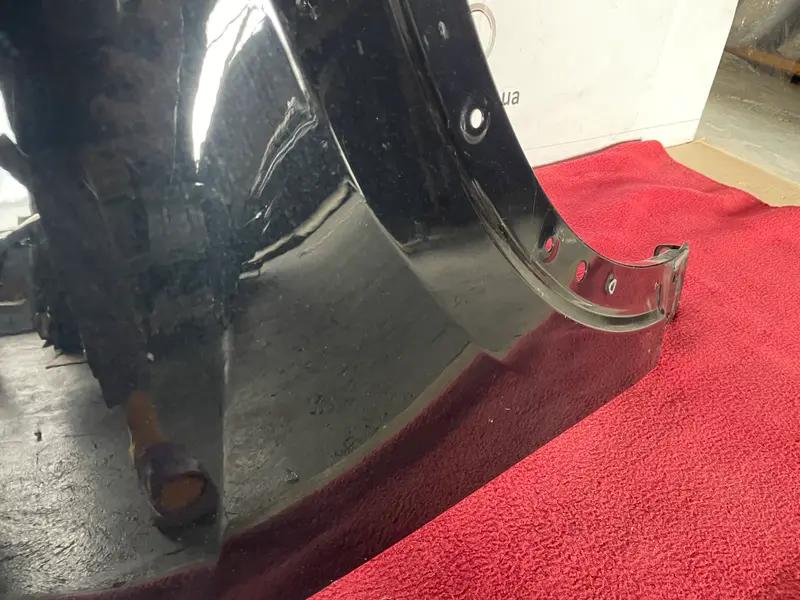 крило  праве  q8 (pr)