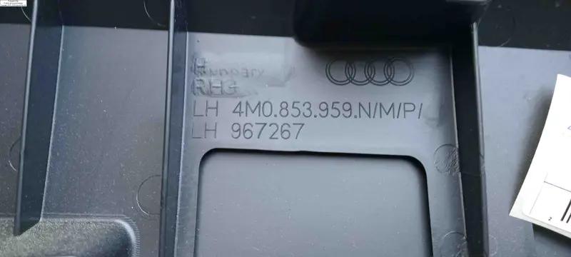 накладка лівої переднтої дверки рест q7 4m