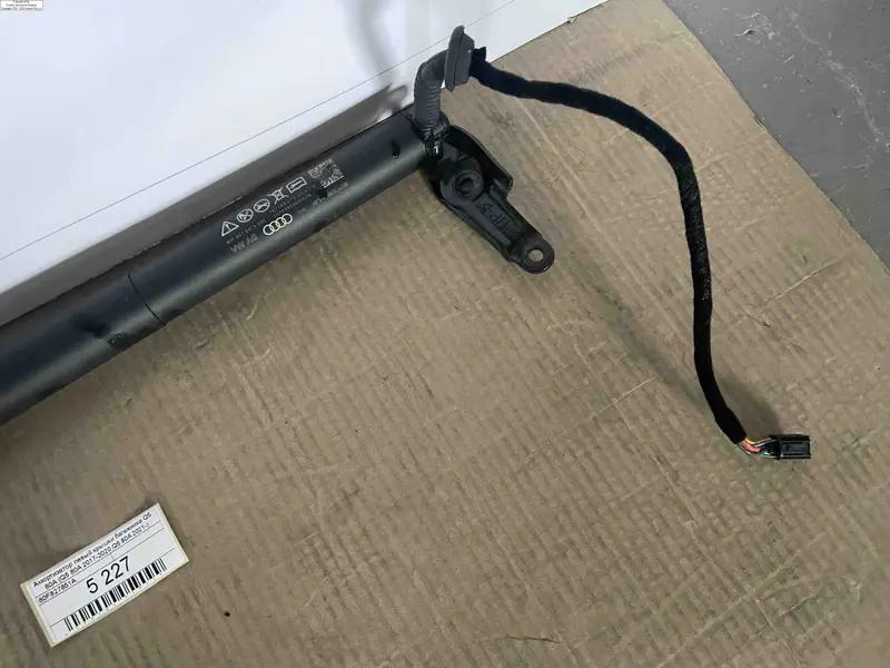 амортизатор   кришки багажника q5 80a