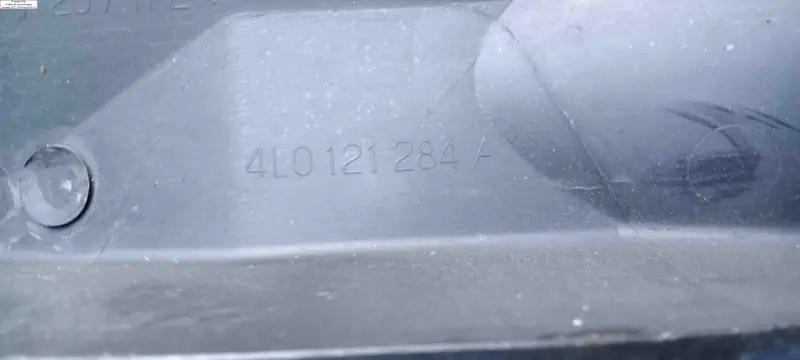 дефлектор радіатора правий q7 4l