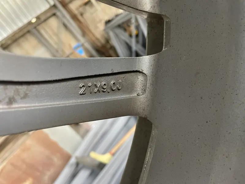диски з гумою q7 4m r21 зима, не оригінал