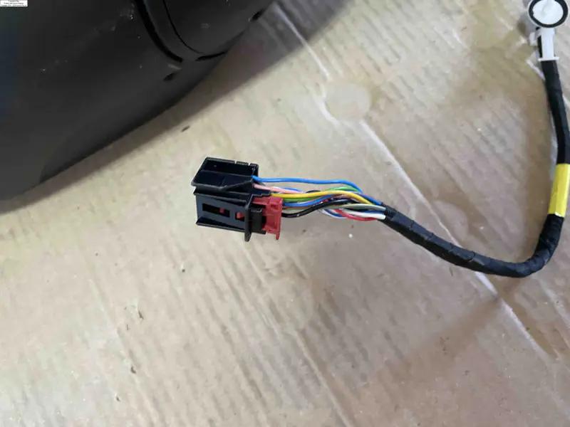дзеркало праве 15 pin e-tron