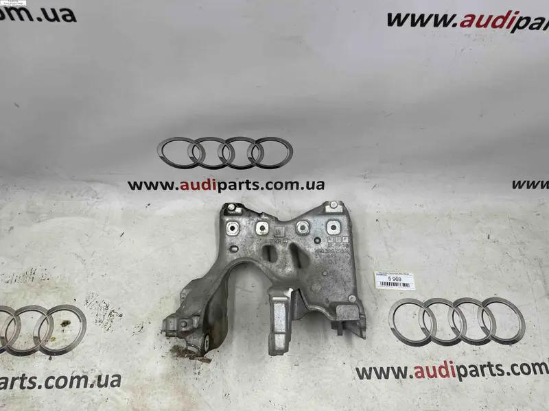 кронштейн підрамника лівий a8 d4
