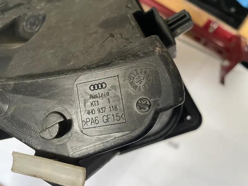 корпус блока запобіжників  a8 d4
