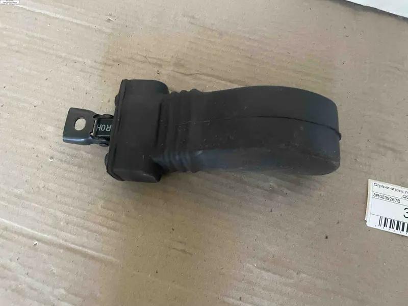 обмежувач лівий задній