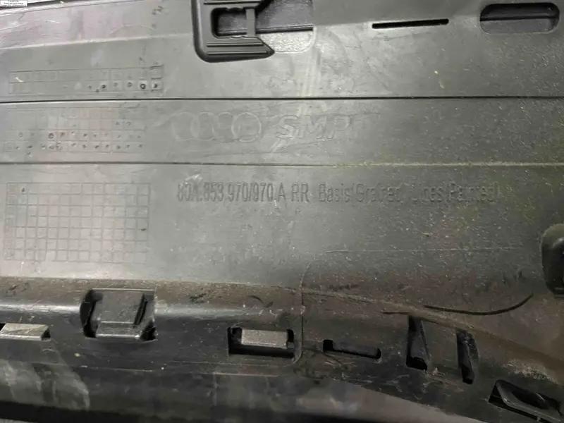 накладка дверей задня права q5 80a проста