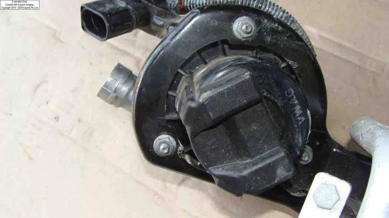 насос повітря з кронштейном та патрубками