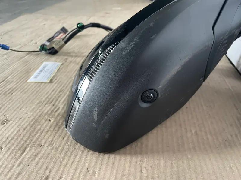 дзеркало праве  15 pin +камера q8