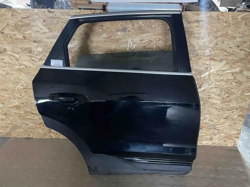 дверка  задня права  e-tron