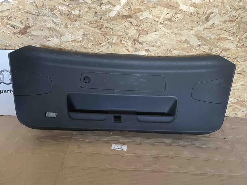обшивка кришки багажника q5 80a