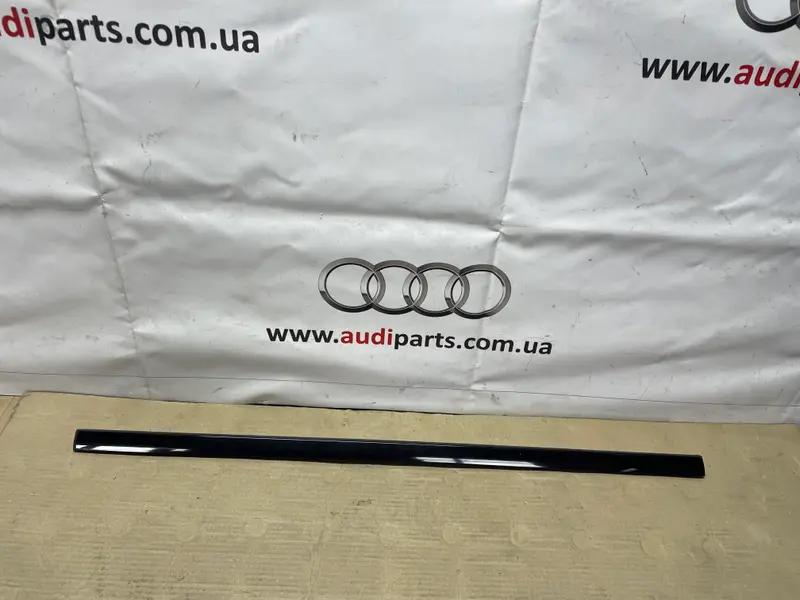 накладка задньої лівої дверки a8 d5